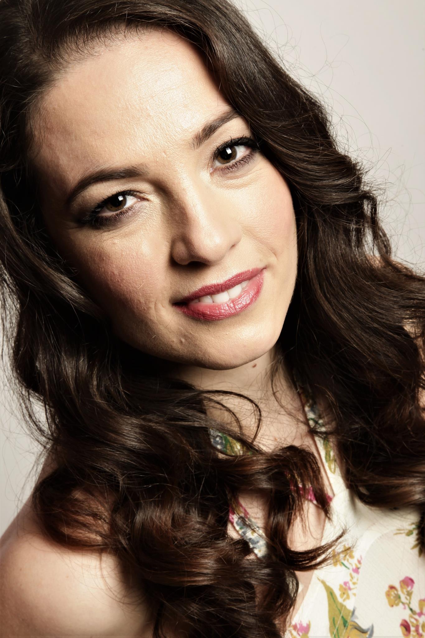 Life Coach: Dr Memnia Theodorou Logo