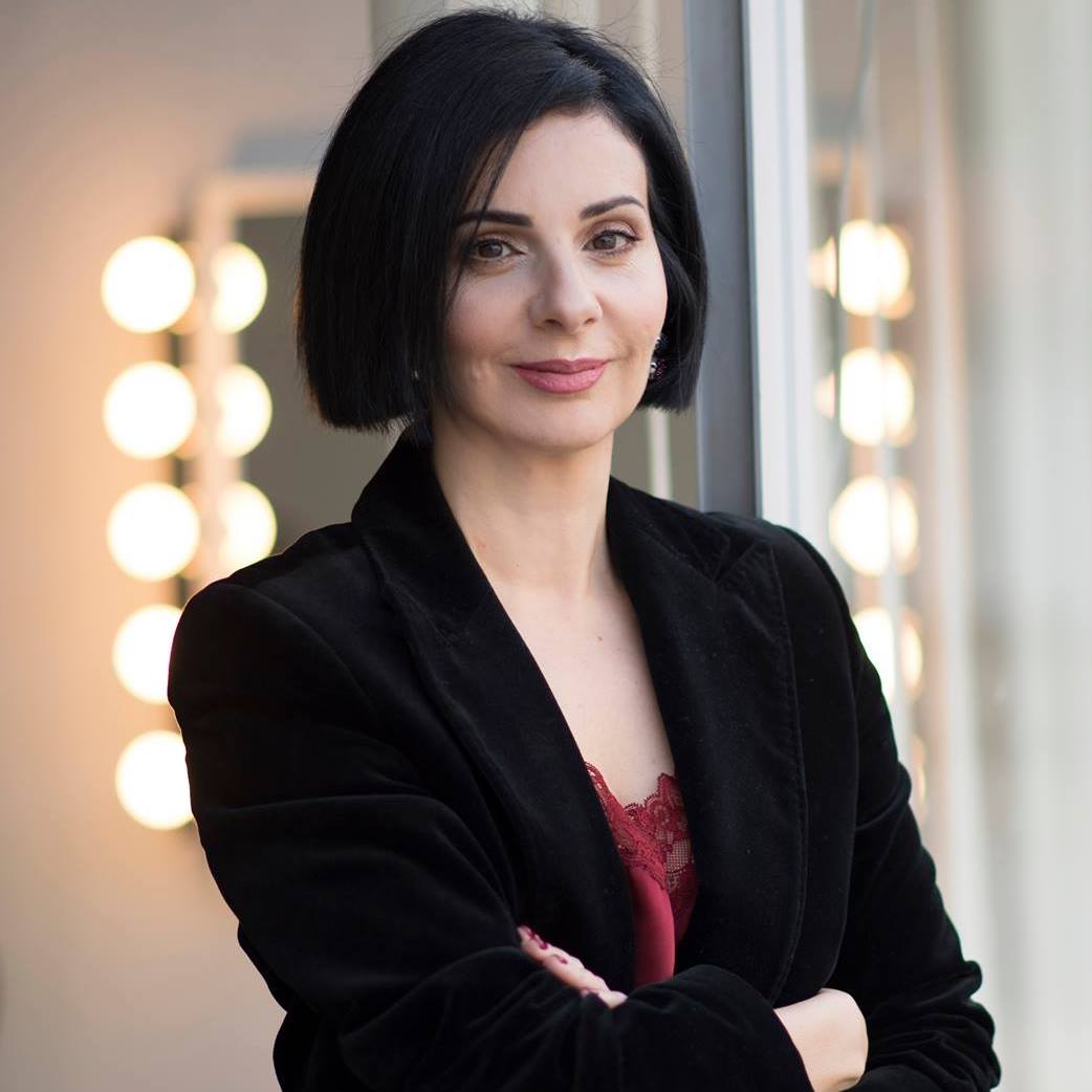 Image & Fashion Consultant: Sophie Mouskou Logo