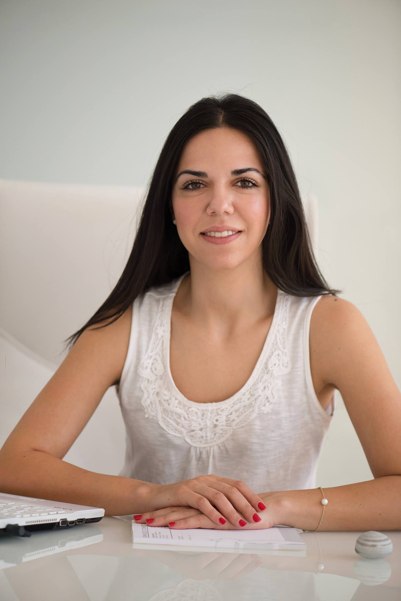 Dermatologist: Dr Nicole Sakka Logo